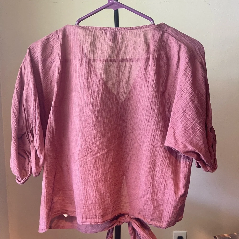 Express. Small. - Picture 2 of 3